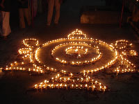 srirangam singa parumal temple light festival chakara